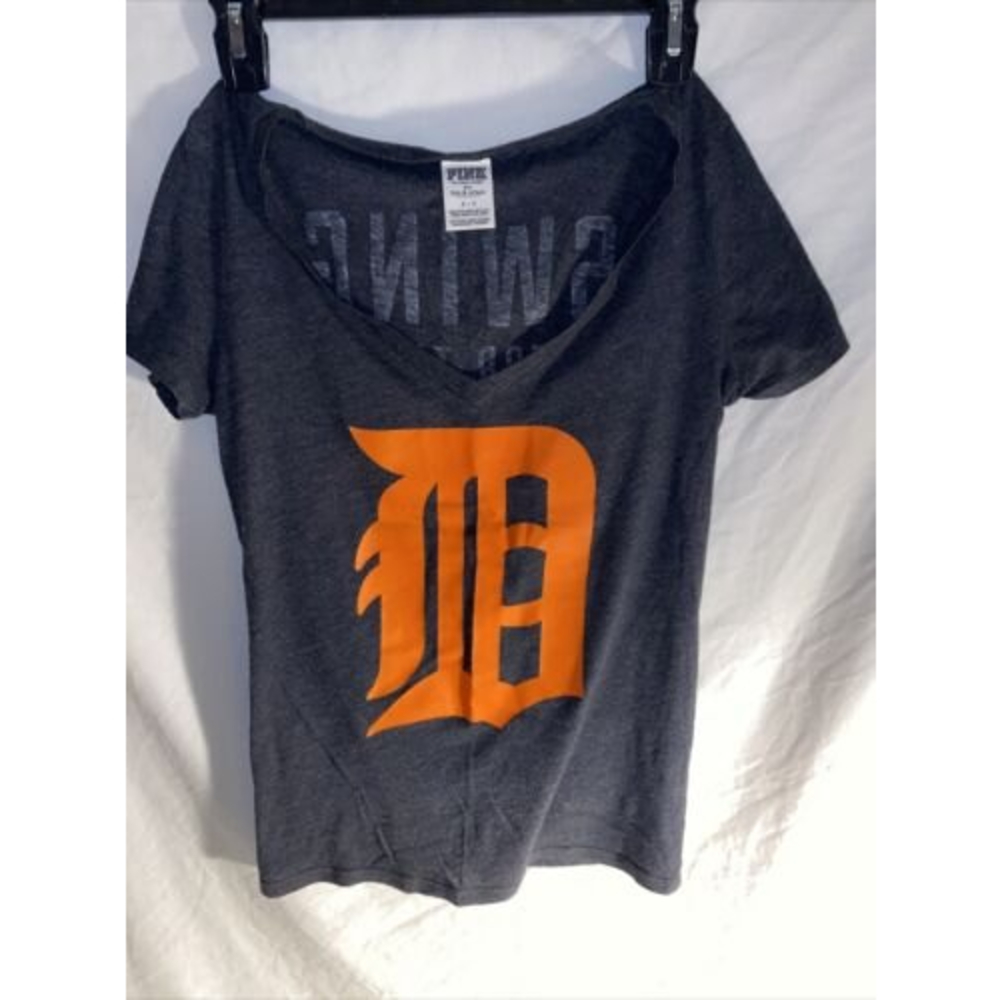 Victoria Secret PINK T Shirt Large Detroit Tigers Logo Swing For The Fences Pink